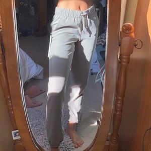 NWT Lululemon Women’s On the Fly Joggers Woven